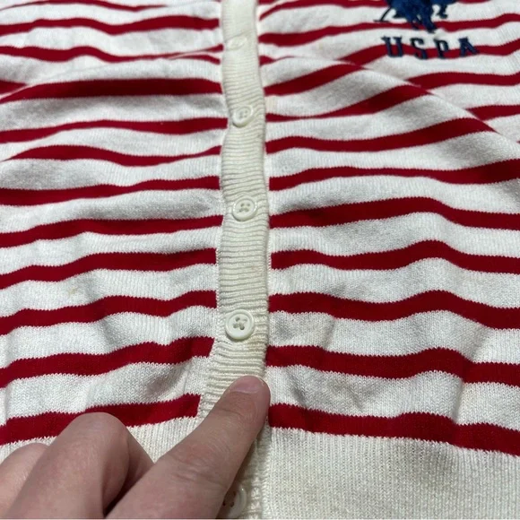 US Polo Assn- Vintage Red and White Striped Cardigan. Size Medium. - Picture 8 of 8